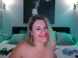 KiraRoxx's Live Sex Cam Show