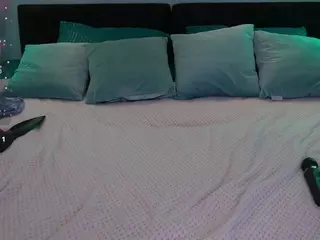 KiraRoxx's Live Sex Cam Show