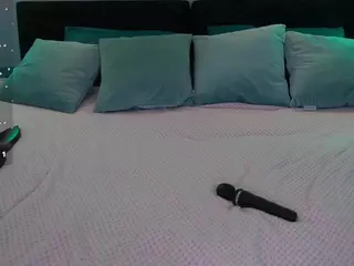 KiraRoxx's Live Sex Cam Show