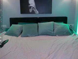 KiraRoxx's Live Sex Cam Show