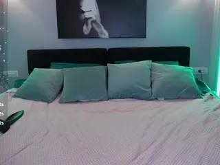 KiraRoxx's Live Sex Cam Show