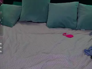 KiraRoxx's Live Sex Cam Show