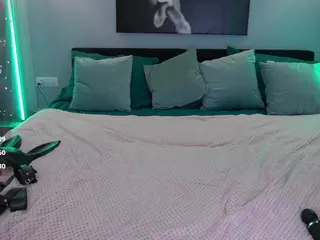 KiraRoxx's Live Sex Cam Show
