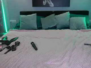 KiraRoxx's Live Sex Cam Show