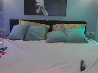 KiraRoxx's Live Sex Cam Show