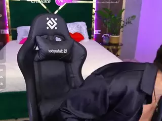 MilaSkyy's Live Sex Cam Show
