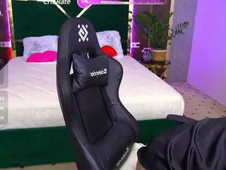 MilaSkyy's Live Sex Cam Show