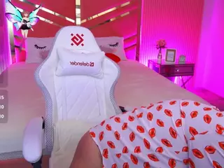 MilaSkyy's Live Sex Cam Show