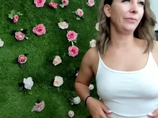 MiaSparkk's Live Sex Cam Show
