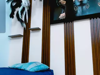 yuryebonycute18's Live Sex Cam Show