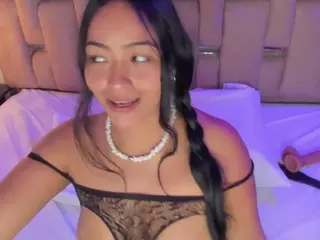 Mia-Jonsonn's Live Sex Cam Show