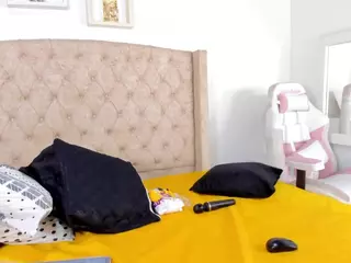 AllissonM's Live Sex Cam Show