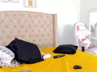 AllissonM's Live Sex Cam Show
