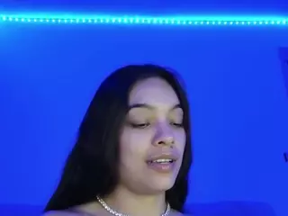 sweetlikeblu's Live Sex Cam Show