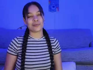 sweetlikeblu's Live Sex Cam Show