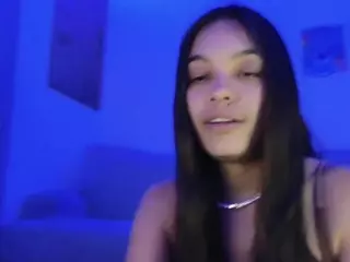 sweetlikeblu's Live Sex Cam Show