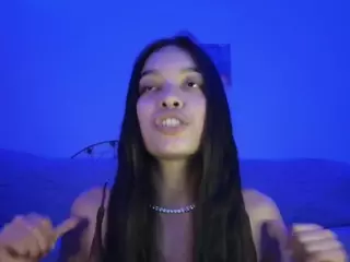 sweetlikeblu's Live Sex Cam Show