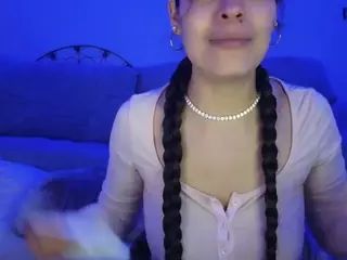 sweetlikeblu's Live Sex Cam Show