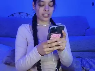 sweetlikeblu's Live Sex Cam Show