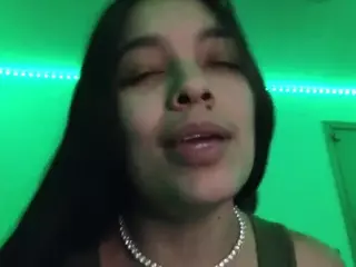 sweetlikeblu's Live Sex Cam Show