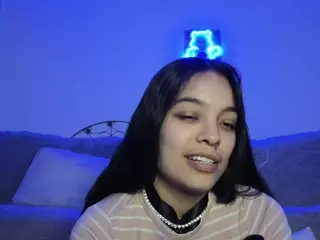 sweetlikeblu's Live Sex Cam Show
