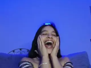 sweetlikeblu's Live Sex Cam Show
