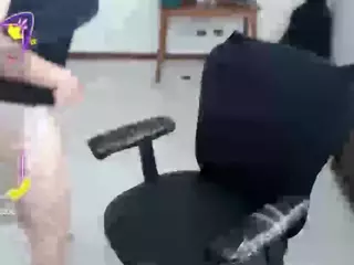 charlottezoe12's Live Sex Cam Show