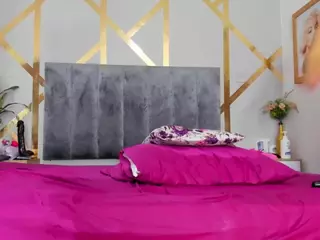 Carolinee-Torres's Live Sex Cam Show