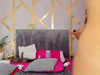 Carolinee-Torres's Live Sex Cam Show
