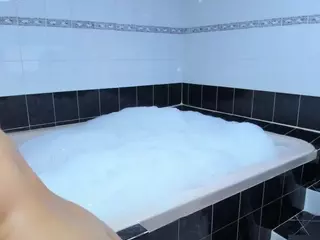 Carolinee-Torres's Live Sex Cam Show
