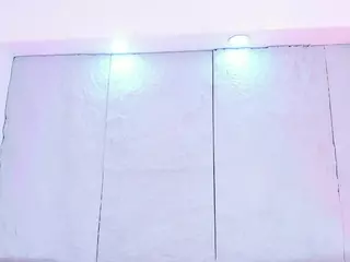 AvyMilton's Live Sex Cam Show