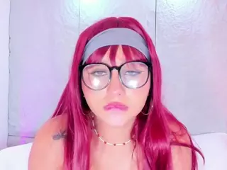 AvyMilton's Live Sex Cam Show