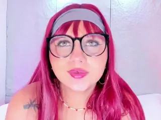 AvyMilton's Live Sex Cam Show