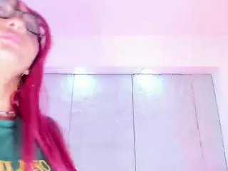 AvyMilton's Live Sex Cam Show
