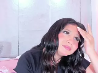 AvyMilton's Live Sex Cam Show