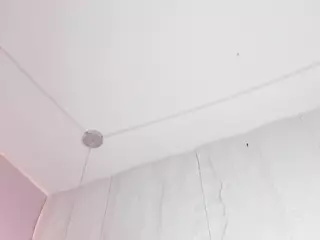 AvyMilton's Live Sex Cam Show