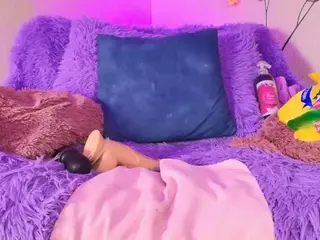 ness_wi's Live Sex Cam Show