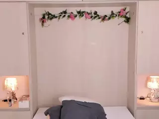 trishamoon's Live Sex Cam Show