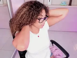 trishamoon's Live Sex Cam Show