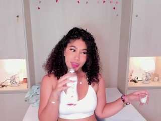 Live cam show with TRISHA