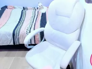 RavenToky0's Live Sex Cam Show