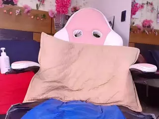 aisha-a's Live Sex Cam Show