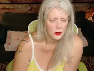 Alice's Curiosity's Live Sex Cam Show