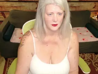 Alice's Curiosity's Live Sex Cam Show