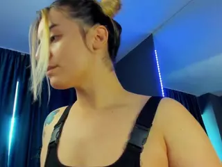 AlisaCamerron's Live Sex Cam Show