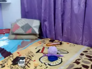 skinnycanella18's Live Sex Cam Show