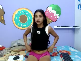 skinnycanella18's Live Sex Cam Show