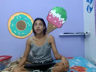 skinnycanella18's Live Sex Cam Show