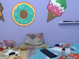 skinnycanella18's Live Sex Cam Show