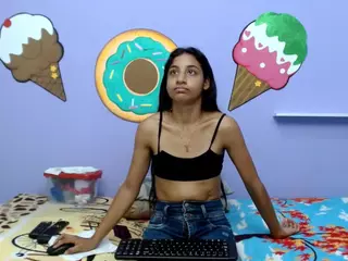 skinnycanella18's Live Sex Cam Show
